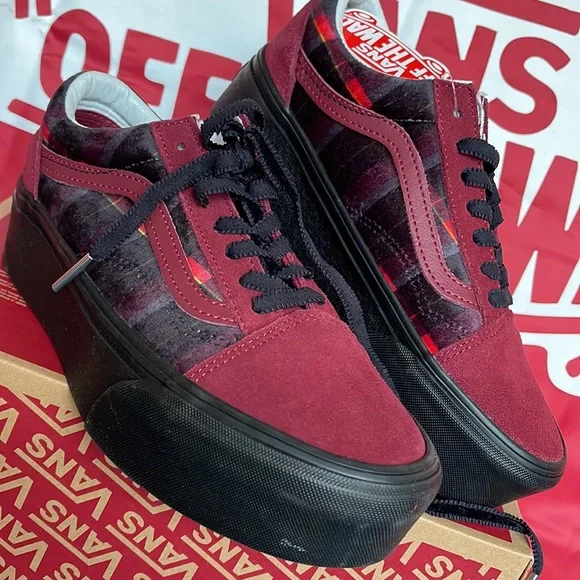 Vans Old Skool Stac
Velvet Plaid Port/Black
VNOA7Q5M02Y
WMNS Platforms - sneaker - Picture 8 of 16